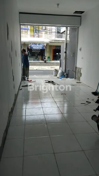 image DISEWAKAN TOKO DI JALAN UTAMA MONANG MANING (6)