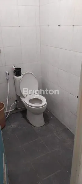 image DISEWAKAN TOKO DI JALAN UTAMA MONANG MANING (5)