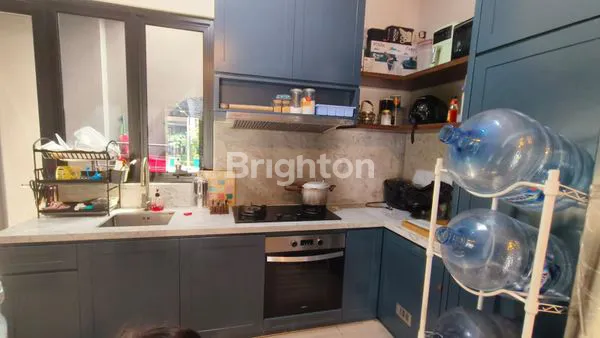 image DISEWAKAN RUMAH SIAP HUNI FULL FURNISHED DI SUMMARECON BEKASI..  (2)