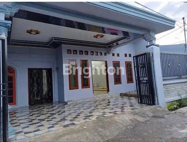 image RUMAH 2½ LANTAI, LT 135M² DI HELVETIA MEDAN (1)