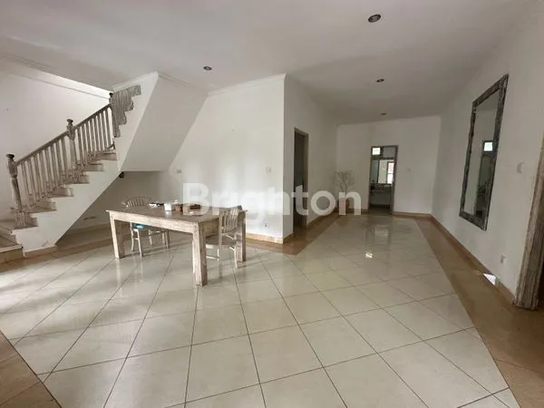 image DISEWAKAN RUMAH MEWAH 4 KAMAR TIDUR DI UMALAS – KELECUNG (6)