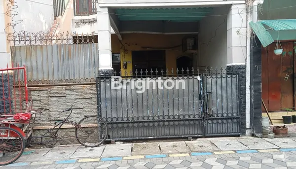 image RUMAH KOS 2 LANTAI STRATEGIS PANJANG JIWO BESAR SIAP HUNI, 10KT, SHM (1)