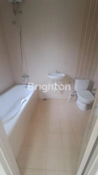 image RUMAH 2 LANTAI HALAMAN LUAS VIEW GUNUNG SIAP HUNI DI CLUSTER AGRENIA SENTUL CITY (6)