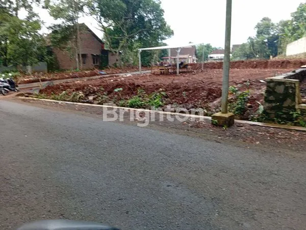 image TANAH PINGGIR JALAN SIAP BANGUN USAHA DIKOTA SEMARANG (1)