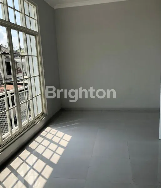 image RUMAH BARU GRESS LEBAK INDAH, ROW JALAN LUAS (3)