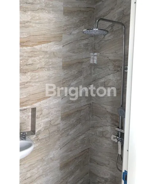 image RUMAH BARU GRESS LEBAK INDAH, ROW JALAN LUAS (4)