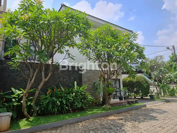 image DIJUAL RUMAH CANTIK DI CIRACAS  (1)