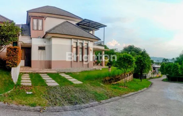 image RUMAH EKSLUSIF 2 LANTAI LT DI NIRWANA SENTUL (8)