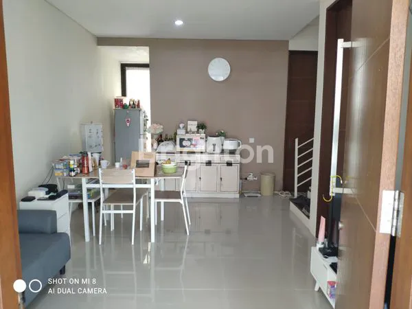 image RUMAH MEWAH 2 LANTAI DI CITRALAND, DEKAT G-WALK (2)