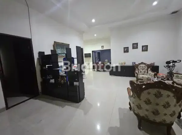 image RUMAH 1 LANTAI SELANGKAH GAYUNGAN JAMBANGAN DEKAT MALL CITO DAN AKSES TOL (3)