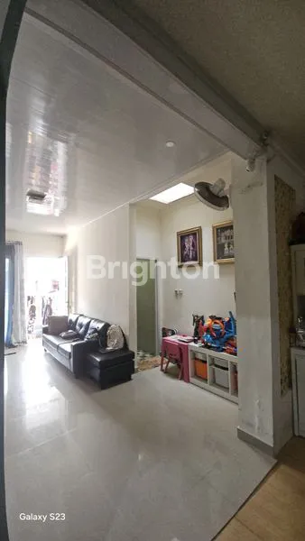 image RUMAH SIAP HUNI DI KOMPLEK DEPPEN DEPOK, 3 KT, 1 KM, LT 78M² (2)