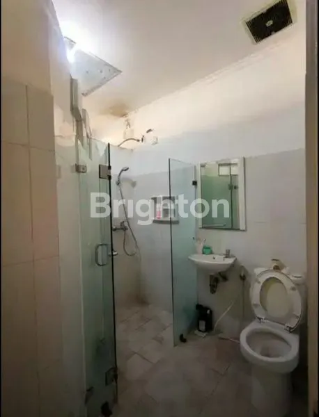 image RUMAH LUAS, STRATEGIS CAWANG JAKARTA TIMUR. (8)