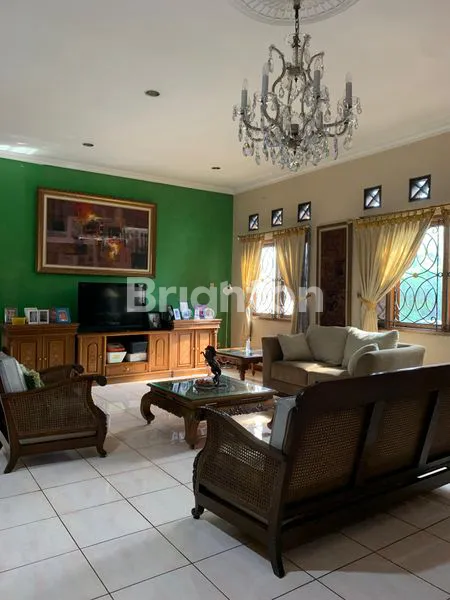 image DIJUAL RUMAH MEWAH BESAR JATI ASIH (4)