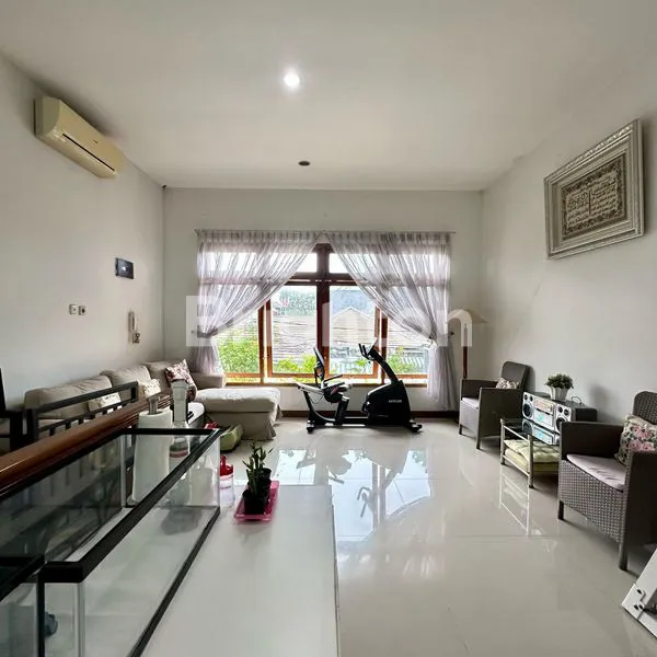 image RUMAH MEWAH 5 KT SIAP HUNI DI BUNCIT, LT 450M² (2)