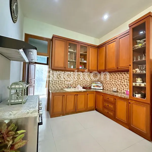 image RUMAH MEWAH 5 KT SIAP HUNI DI BUNCIT, LT 450M² (7)