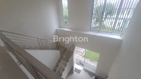 image RUMAH 2 LANTAI HALAMAN LUAS VIEW GUNUNG SIAP HUNI DI CLUSTER AGRENIA SENTUL CITY (7)