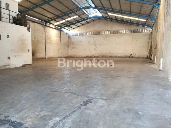 image GUDANG SIAP PAKAI LIDAH WETAN (ANTARA WISATA BUKIT MAS DENGAN GREEN LAKE) (4)