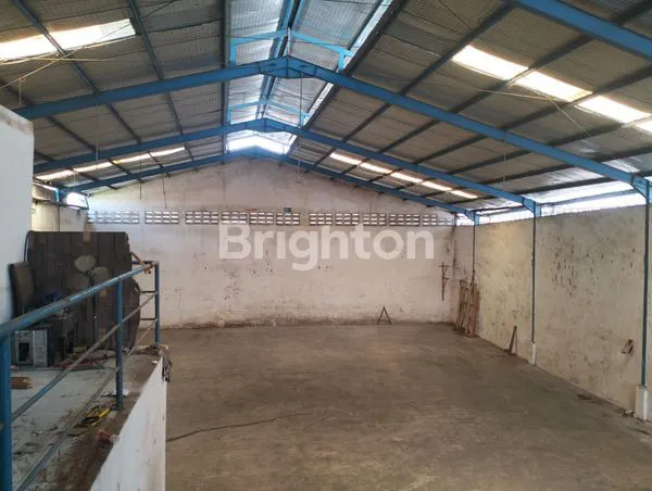 image GUDANG SIAP PAKAI LIDAH WETAN (ANTARA WISATA BUKIT MAS DENGAN GREEN LAKE) (3)