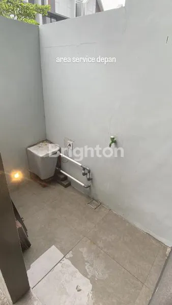 image RUMAH 2 LANTAI SIAP HUNI SURABAYA TIMUR (8)