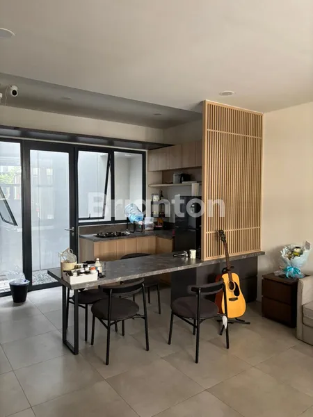 image TANAKAYU BSD, 2 LANTAI, SANGAT STRATEGIS, FULL FURNISHED (3)