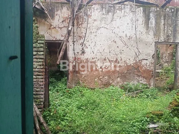 image RUMAH HOOK ANTIK DI SULFAT (8)