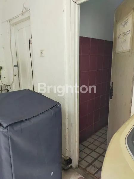 image DIJUAL RUMAH LAMA POSISI STRATEGIS KURANG LEBIH 400 M2 DIDAERAH PETOJO DALAM (8)