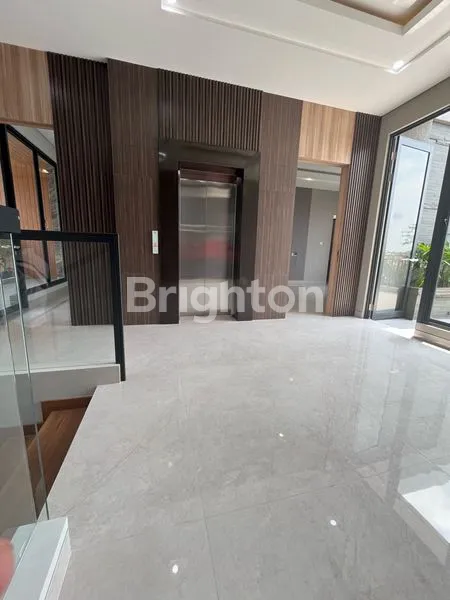 image RUMAH 3 LANTAI BARU GRESS DEKAT CIPUTRA HOSPITAL UNIVERSITAS CIPUTRA  CITA HATI HOKKY PAKUWON MALL UNESA G-WALK RAYA LONTAR HR MUHAMMAD MAYJEND SUNGKONO (5)