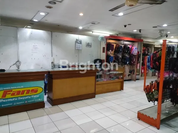 image TOKO FASHION 2 LANTAI STRATEGIS DI SOLO, LT 668M² (2)