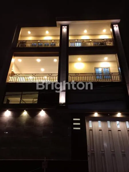 image RUMAH BAGUS SHM SIAP HUNI DI TELUK GONG JAKARTA UTARA (2)