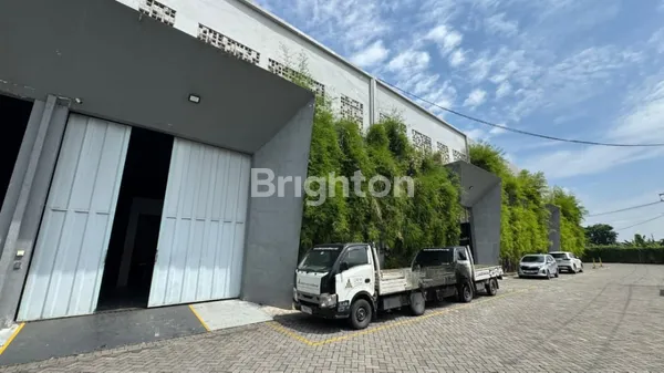 image SMART WAREHOUSE + OFFICE DI DRIYOREJO GRESIK , WORKPLACE SOLUTION LOKASI BAGUS DEKAT DENGAN SURABAYA (2)