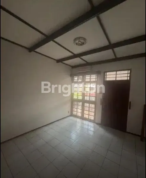 image  RUMAH  2 LANTAI LOKASI STRATEGIS, JOHAR BARU, JAKARTA PUSAT. (8)