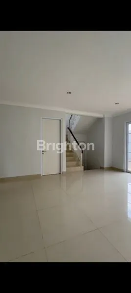 image RUMAH GRANADA ALICANTE GADING SERPONG (2)