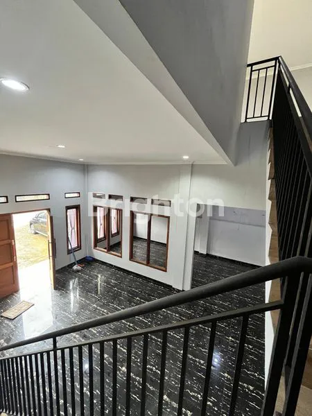 image DIJUAL RUMAH DI SAWANGAN DEPOK (1)