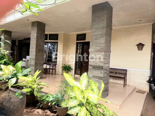 image RUMAH LUAS 600M² DI MERBABU MALANG, SEWAKAN 275 JT/TH (KOSONGAN) (1)