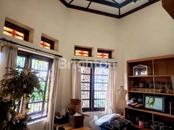 image RUMAH LUAS 600M² DI MERBABU MALANG, SEWAKAN 275 JT/TH (KOSONGAN) (3)
