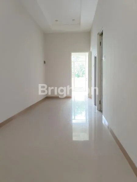 image RUMAH USAHA 3 LANTAI BARU GRESS NOL JALAN STRATEGIS DI DEKAT UPN MERR DAN RENCANA OERR  (3)