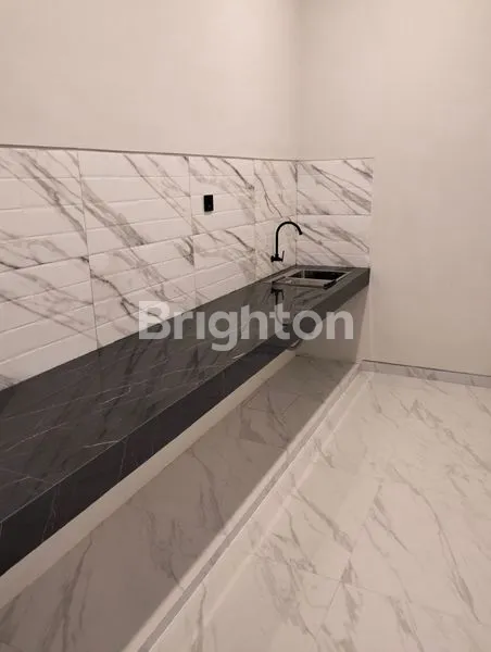 image RUMAH 180M² DEKAT UNIVERSITAS HANGTUAH (4)