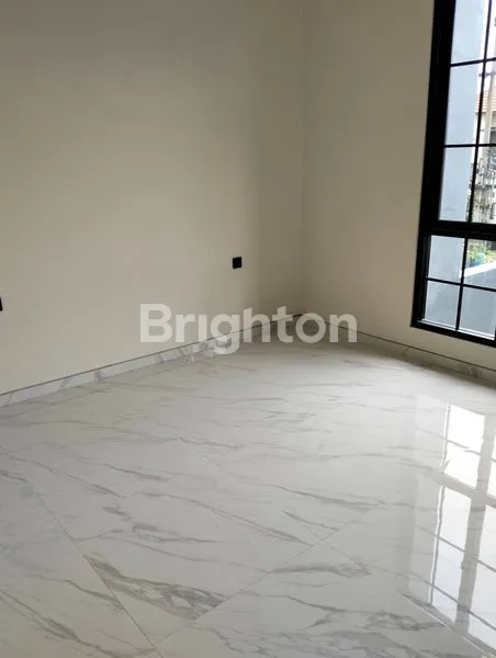 image RUMAH 180M² DEKAT UNIVERSITAS HANGTUAH (6)