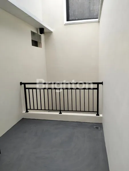 image RUMAH 180M² DEKAT UNIVERSITAS HANGTUAH (8)