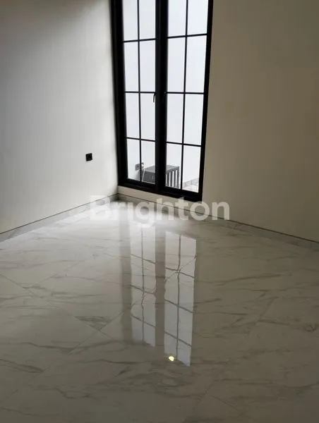 image RUMAH 180M² DEKAT UNIVERSITAS HANGTUAH (3)