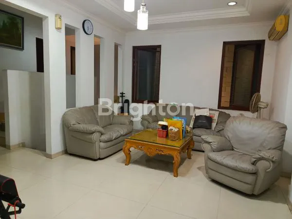 image RUMAH ASRI DAN NYAMAN 3 LANTAI DI SUNTER AGUNG, SUNTER-JAKARTA UTARA (7)