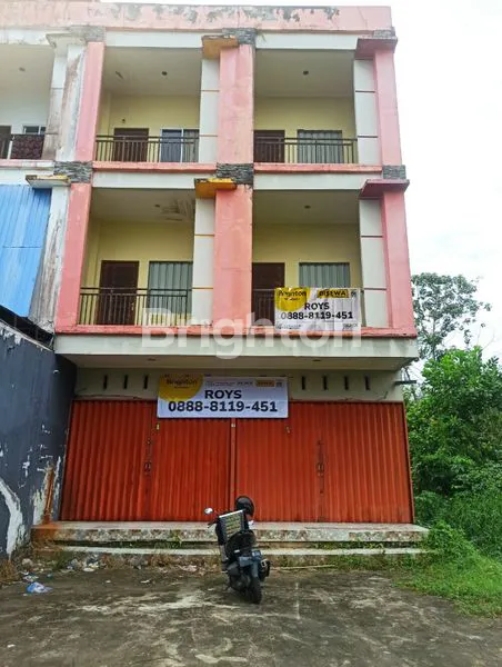 image RUKO 3 LANTAI SIAP TEMPATI PINGGIR JALAN AYANI 2 ARTERI SUPADIO PONTIANAK (5)