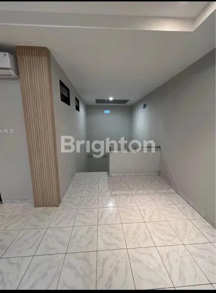 image DISEWAKAN RUMAH APARTEMEN 2 LANTAI BERLOKASI STRATEGIS DI JALAN NANGKA SELATAN  (3)