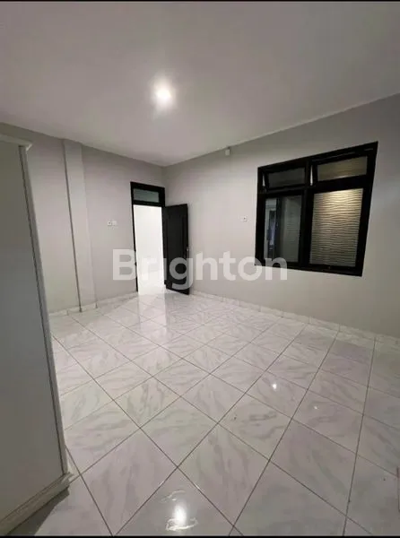 image DISEWAKAN RUMAH APARTEMEN 2 LANTAI BERLOKASI STRATEGIS DI JALAN NANGKA SELATAN  (5)