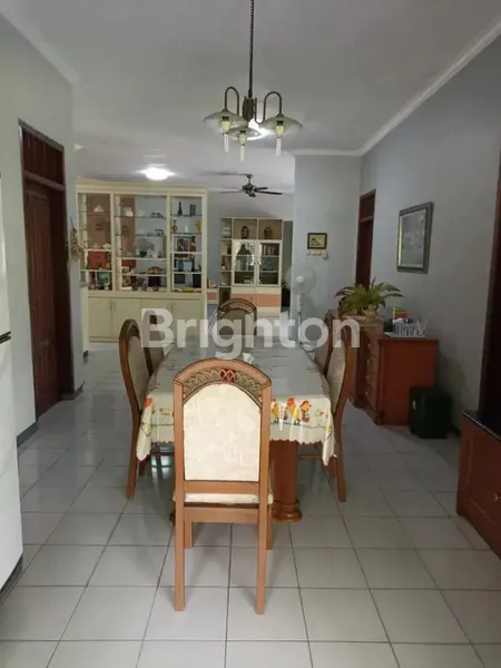image RUMAH HOOK SIDOSERMO, ROW JALAN KEMBAR, LOKASI STRATEGIS DEKAT PLAZA MARINA  (7)