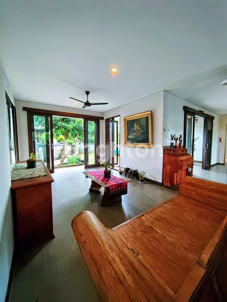 image DIJUAL LUXURY VILLA SUASANA PEDESAAN DI PERING BLAHBATUH GIANYAR BALI (5)