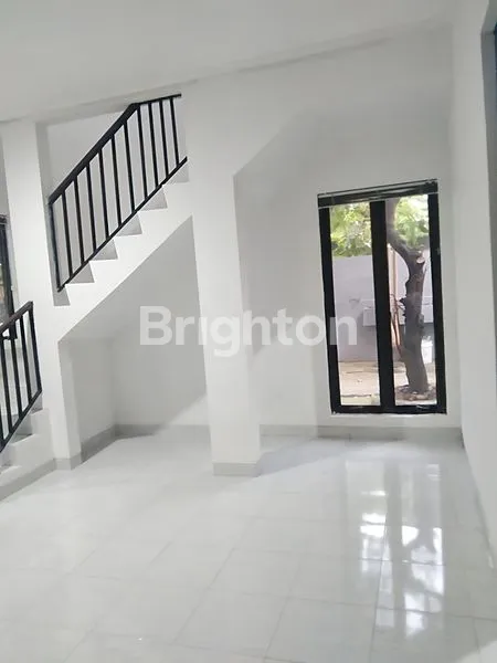 image RUMAH 2 LANTAI DI SEPATAN, 3+1 KT & SHM (2)