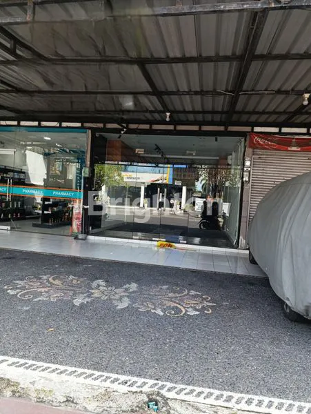 image TOKO STRATEGIS DI RAYA KEROBOKAN (1)