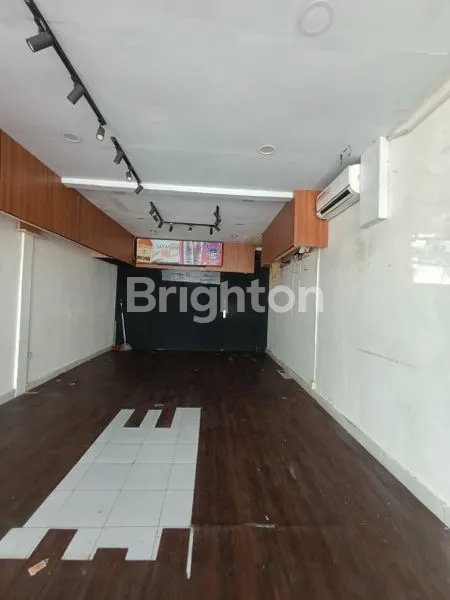 image TOKO STRATEGIS DI RAYA KEROBOKAN (2)