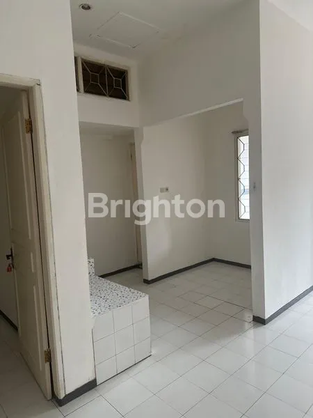 image RUMAH 1 LANTAI MULYOSARI ROW 2.5 MOBIL BAGUS SIAP HUNI BARU RENOV DEKAT MERR SUTOREJO, ITS UNAIR, BABATAN PANTAI KENJERAN, PAKUWON CITY (6)